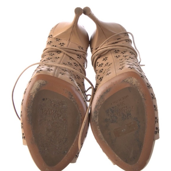 ALAÏA Nude Laser-Cut Lace-Up Heels | IT 36.5 (US 6.5) | Sculptural Wrap Sandals - Picture 5 of 5